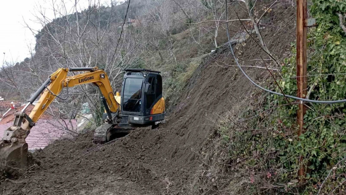 Efeler Belediyesi kapanan yolu açtı