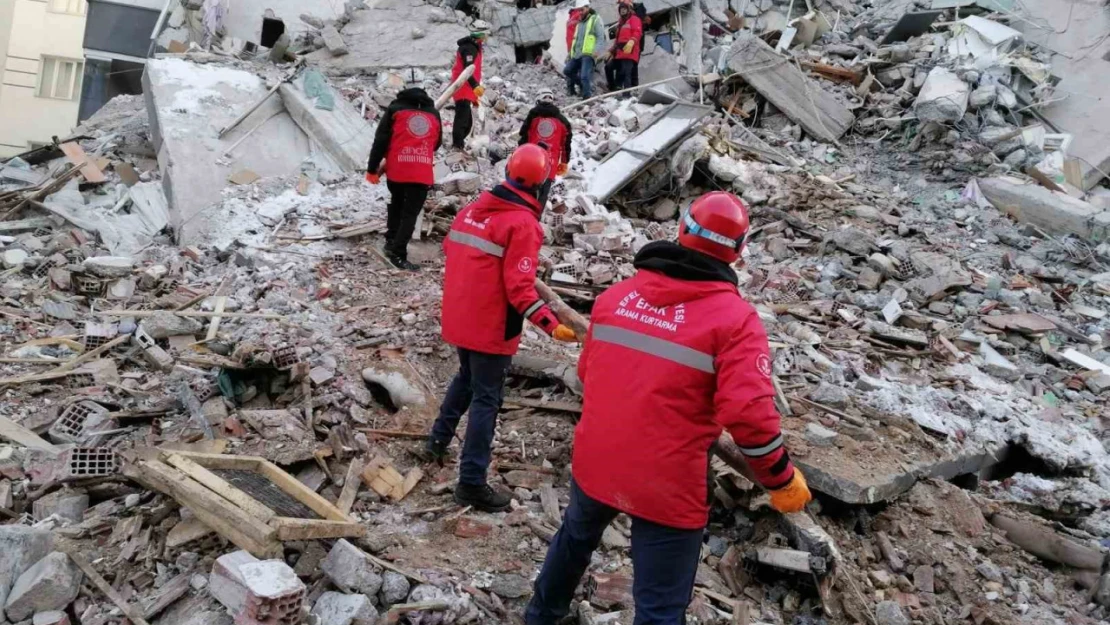 Efeler Belediyesi'nin arama kurtarma ekibi her an göreve hazır