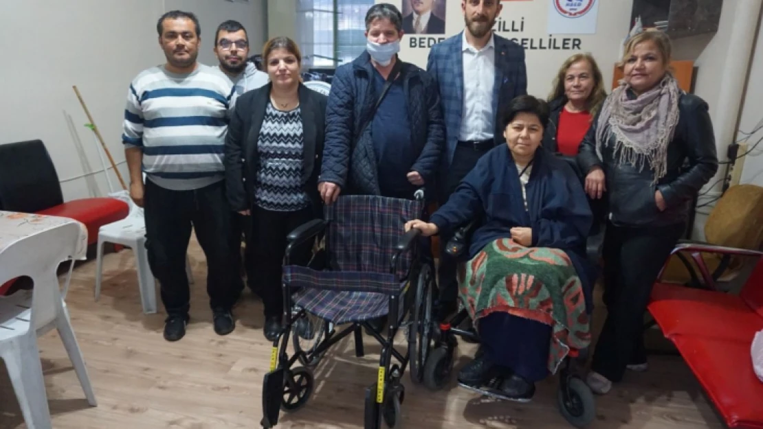 Engelliler tekerlekli sandalyelerine kavuştu