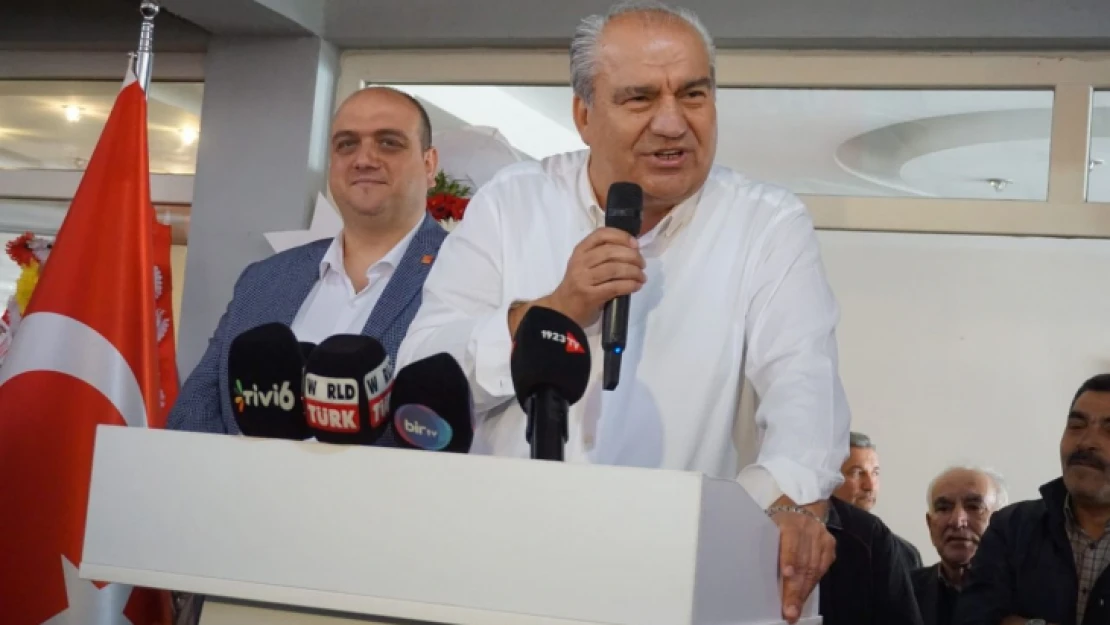 Eski belediye başkanı aday adayı oldu