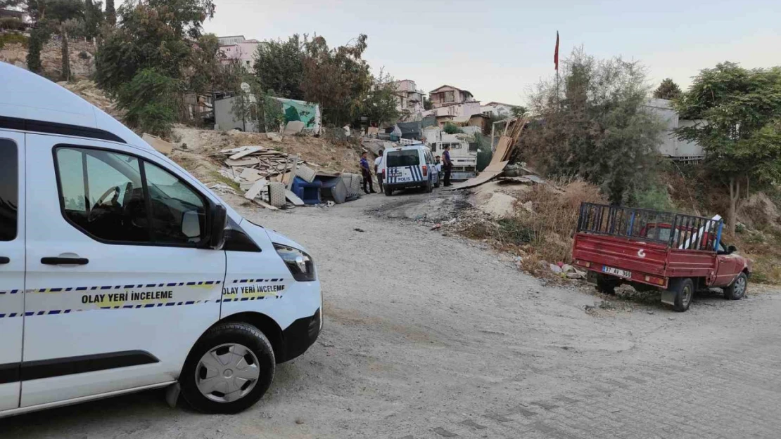 Evinin bahçesini temizlerken elektrik akımına kapılan kadın hayatını kaybetti