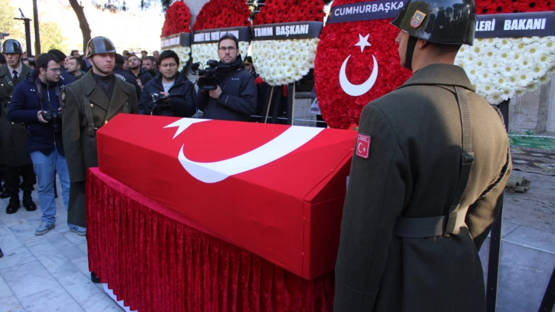 Evlilik yıl dönümünde şehit düştü, kızının doğum gününde toprağa verildi