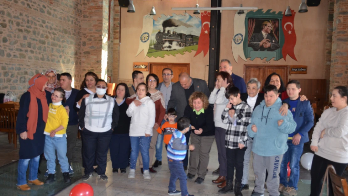 Farkındalık gününde doyasıya eğlendiler