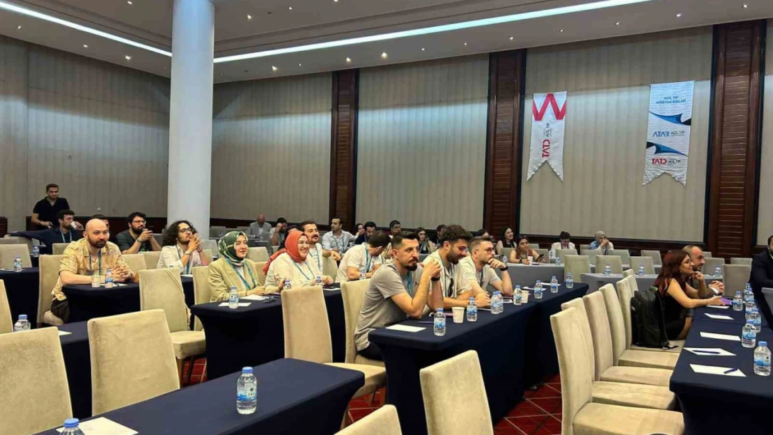 Geleceğin acil tıp uzmanları Kuşadası'nda buluştu
