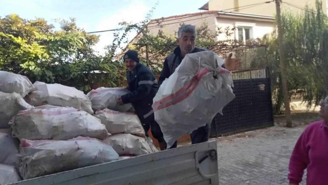 Germencik Belediyesi ihtiyaç sahiplerine destek vermeye devam ediyor