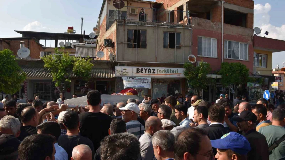 Hayatını kaybeden hastane personeli son yolculuğuna uğurlandı