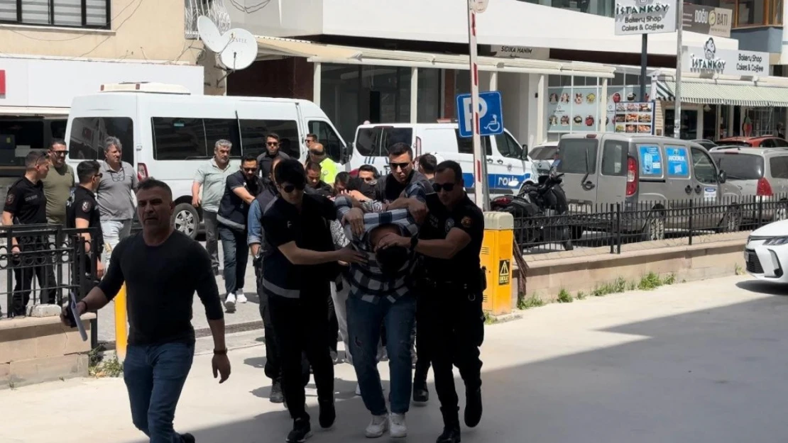 Hesap kavgasında gözaltına alınan 6 şüpheli adliyeye sevk edildi