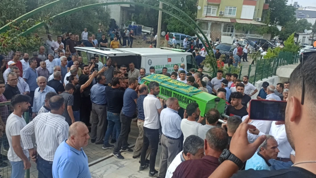 İki yakın arkadaş cenazelerinde de ayrılmadılar