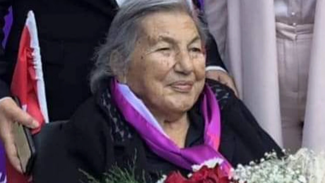 ilk kadın muhtarı Gül Esin'in kızı vefat etti