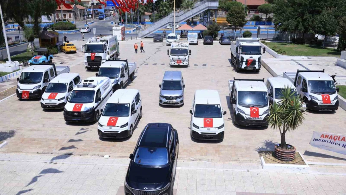 İncirliova Belediyesi 10 yeni hizmet aracını tanıttı