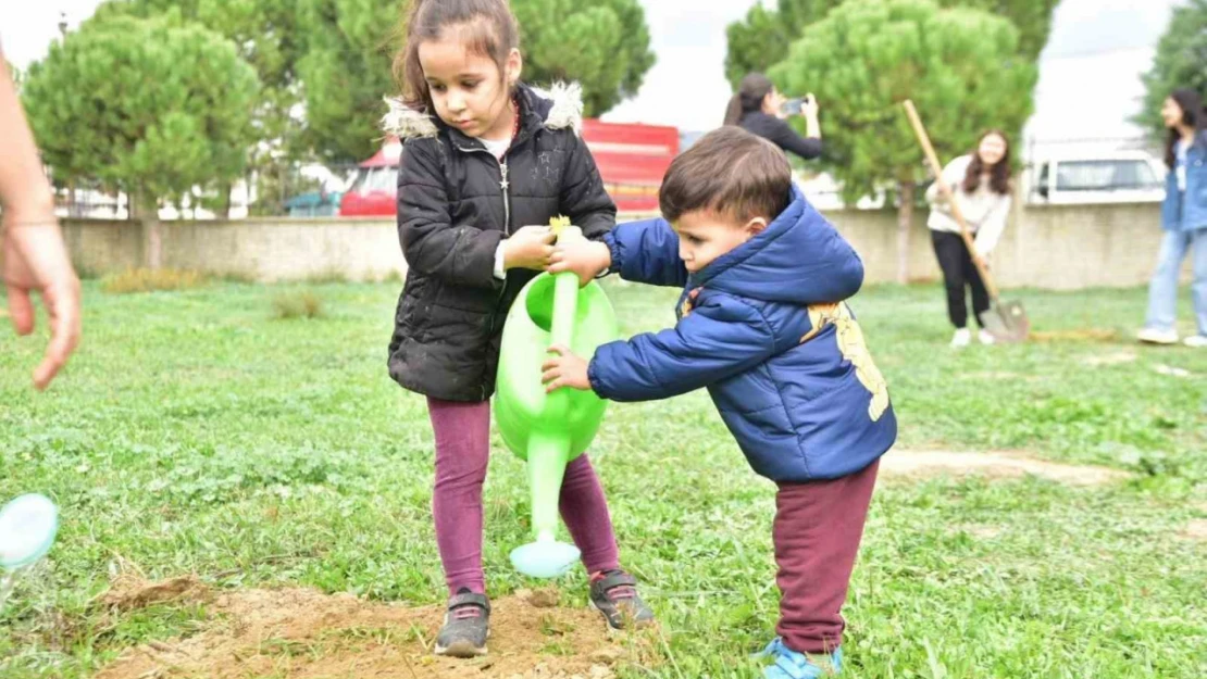 İncirliova'da fidanlar toprakla buluştu