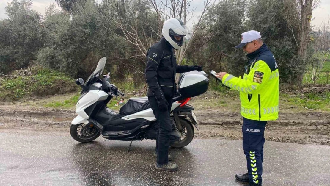 İncirliova'da jandarmadan motosiklet sürücülerine bilgilendirme