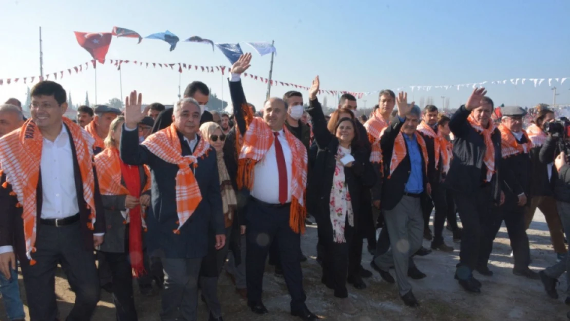 İncirliova deve güreşleri nefes kesti
