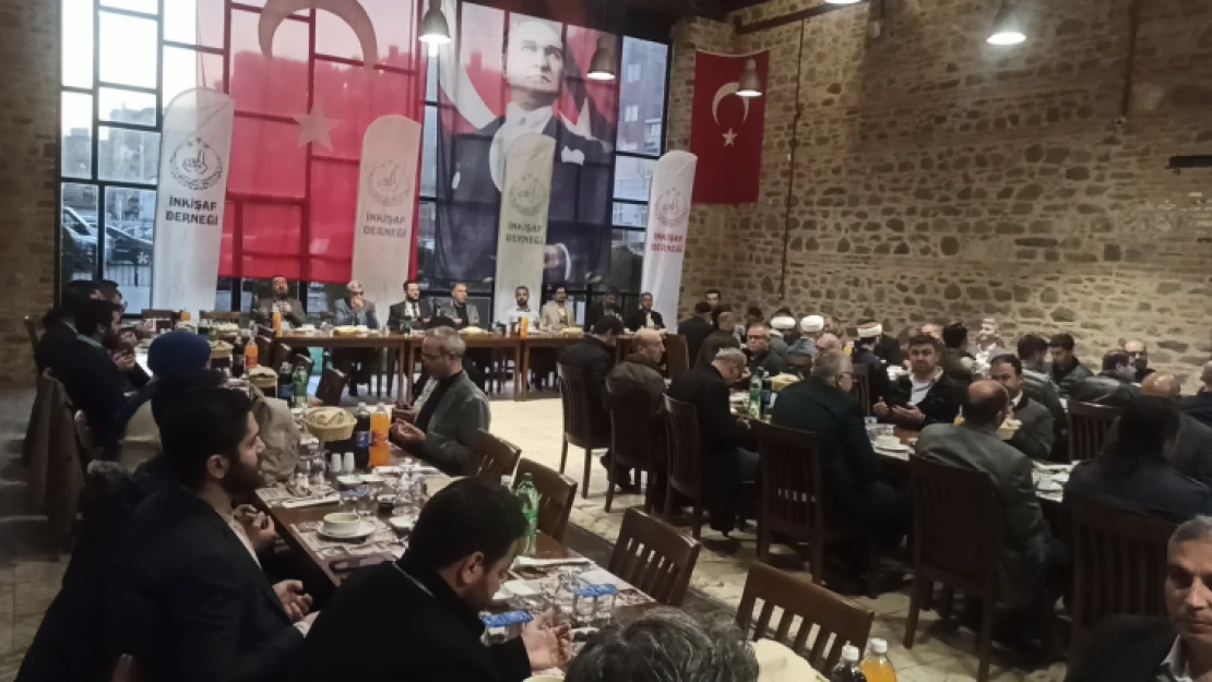 İnkişaf Derneği'nden ilk yılında iftar yemeği