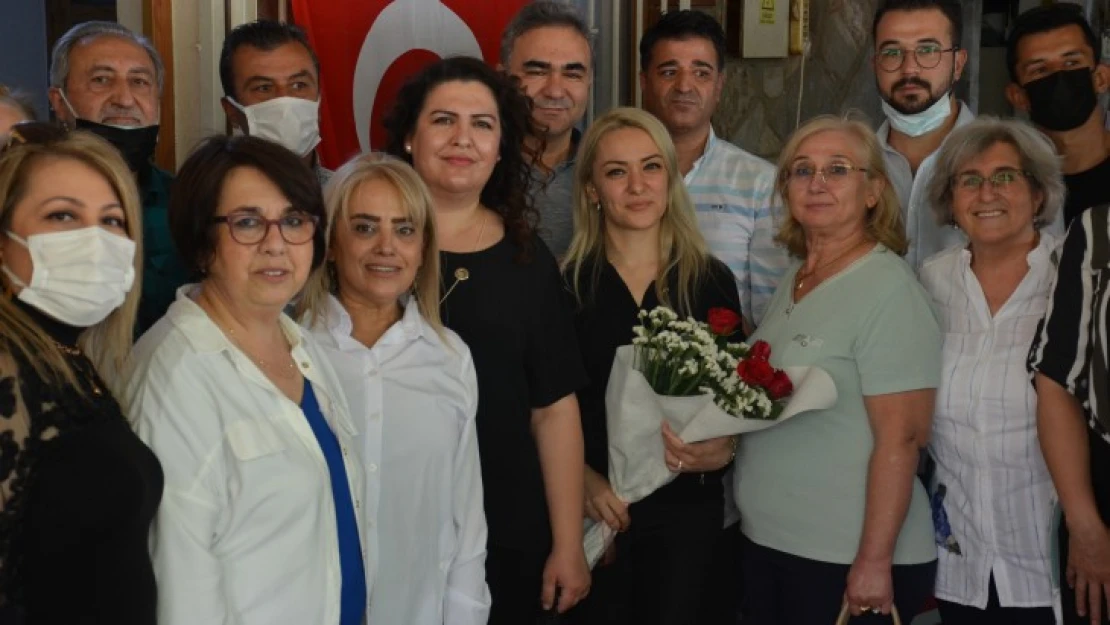 İYİ Parti'den Beşer'e 'hayırlı olsun' ziyareti