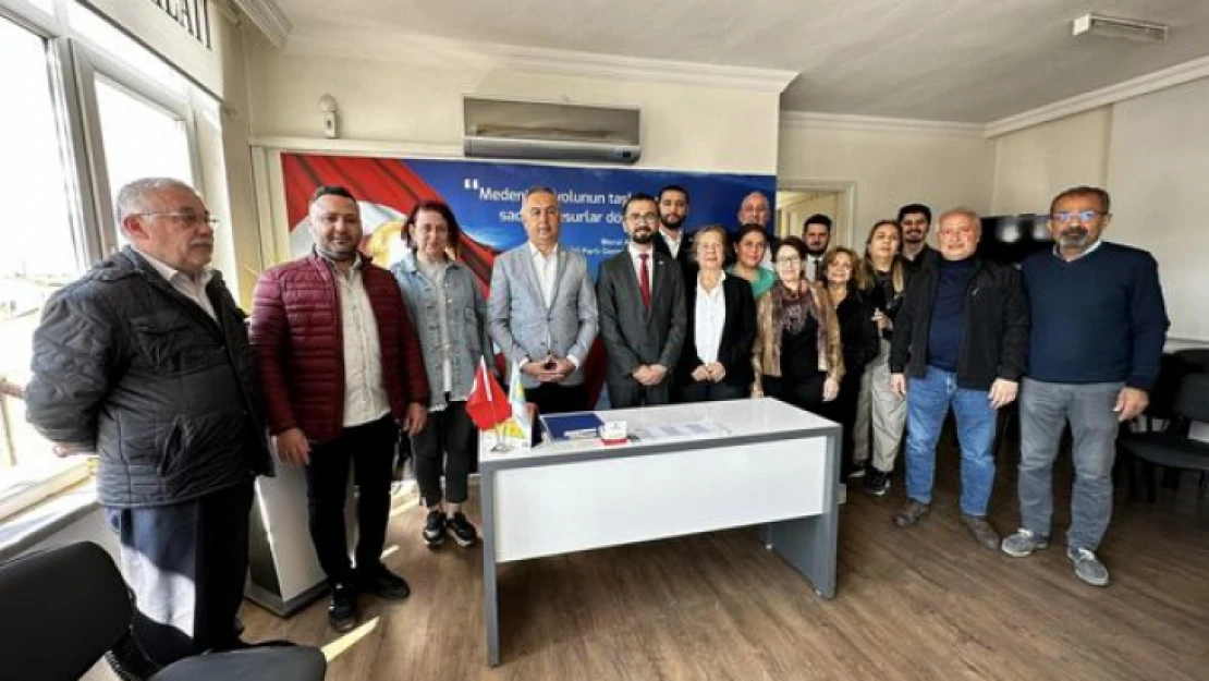 İYİ Partili Sakarya, çalışmalarıyla takdir topladı