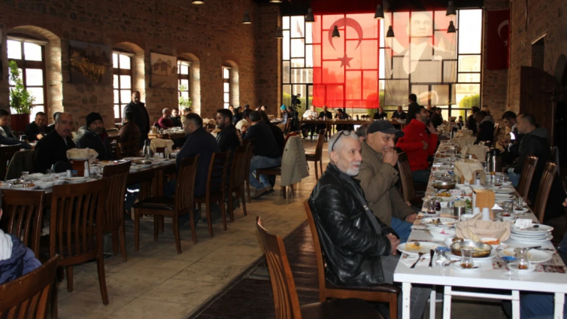 İz: 'Hizmet için adayım'