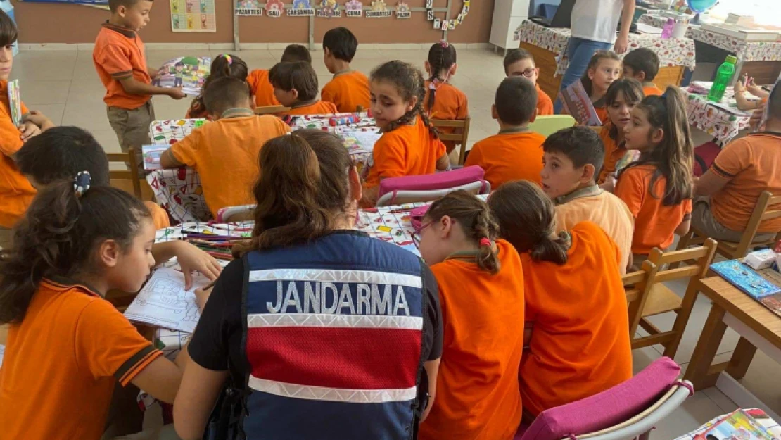 Jandarma'dan çocuklara suçtan korunma eğitimi