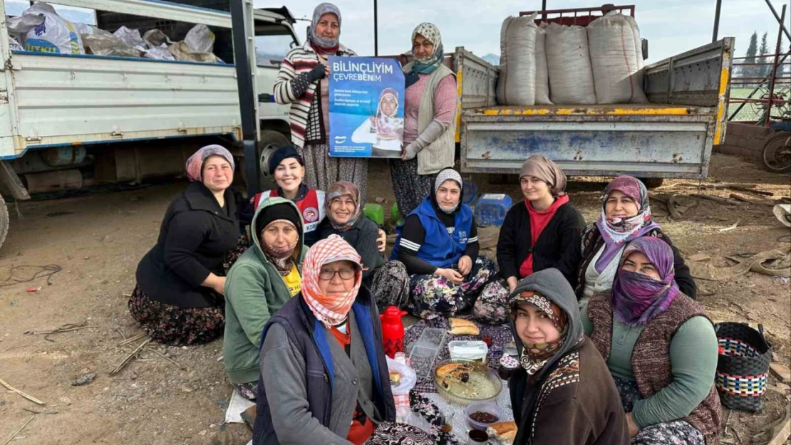 Jandarma ekipleri kadınları geri dönüşüm konusunda bilgilendirdi