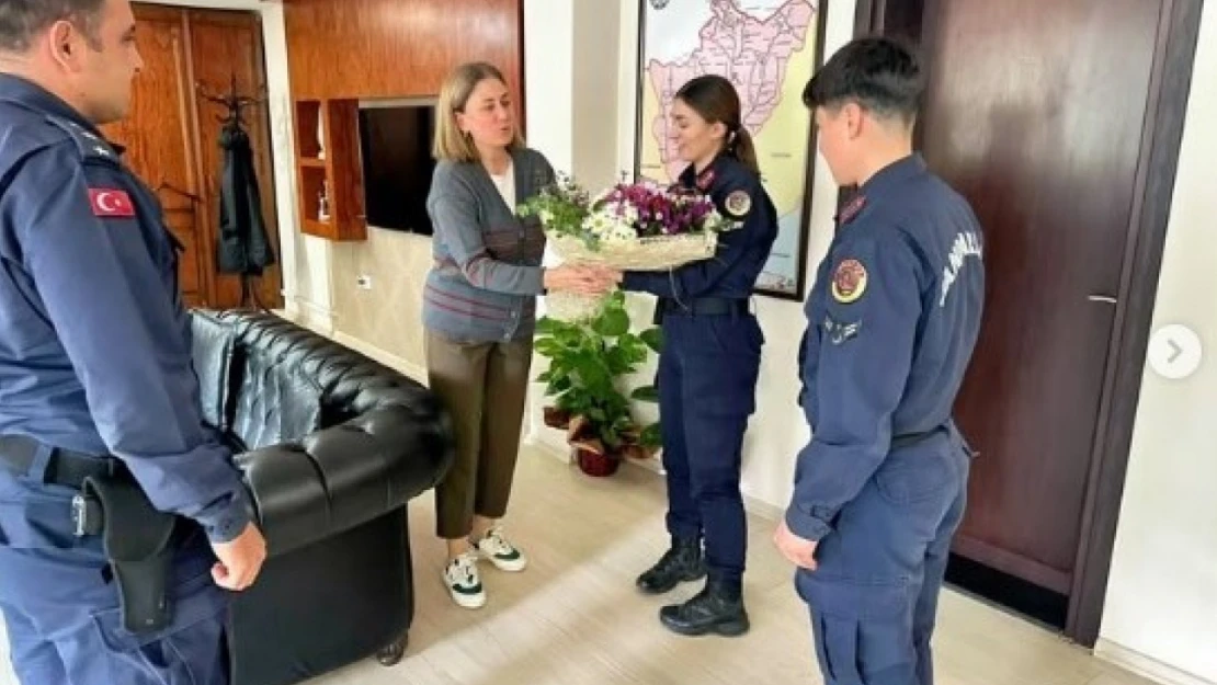 Jandarma, Nazilli Kaymakamı Kan'ın Kadınlar Günü'nü kutladı