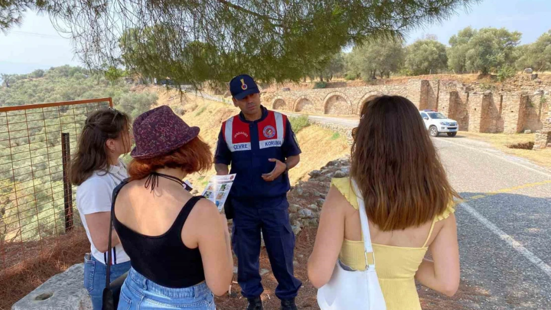 Jandarma Nysa'da ziyaretçileri bilgilendirdi