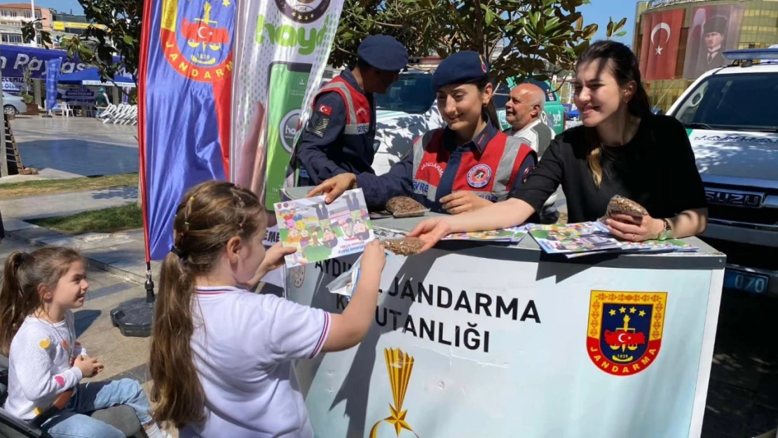 Jandarma sokak hayvanlarını unutmadı