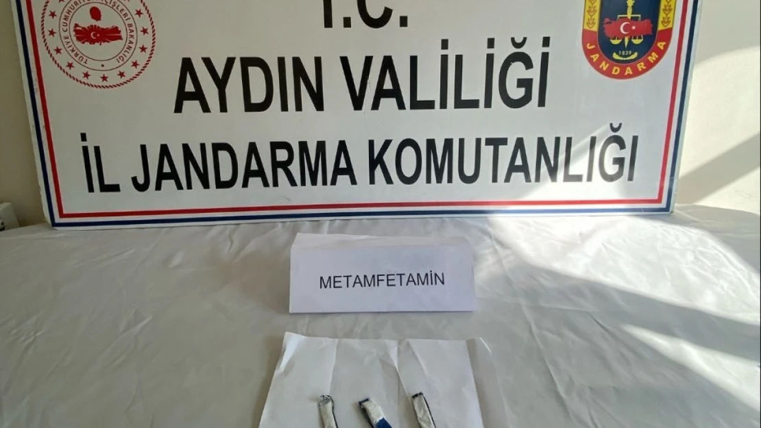 Jandarma uyuşturucuya geçit vermiyor: 5 gözaltı