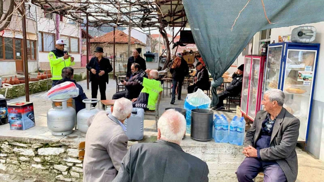 Jandarmadan vatandaşlara trafik eğitimi