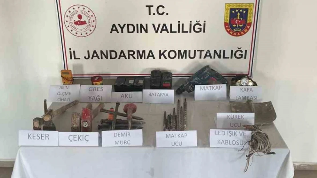 Kaçak kazı jandarmaya takıldı