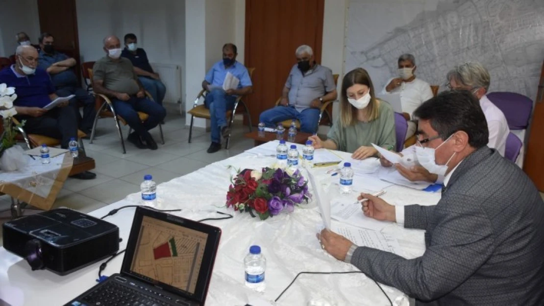 Karacasu Belediyesi maaşları ödemekte zorlanıyor