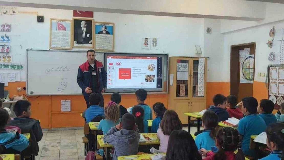 Karacasu'da öğrencilere gıda okuryazarlığı eğitimleri verildi