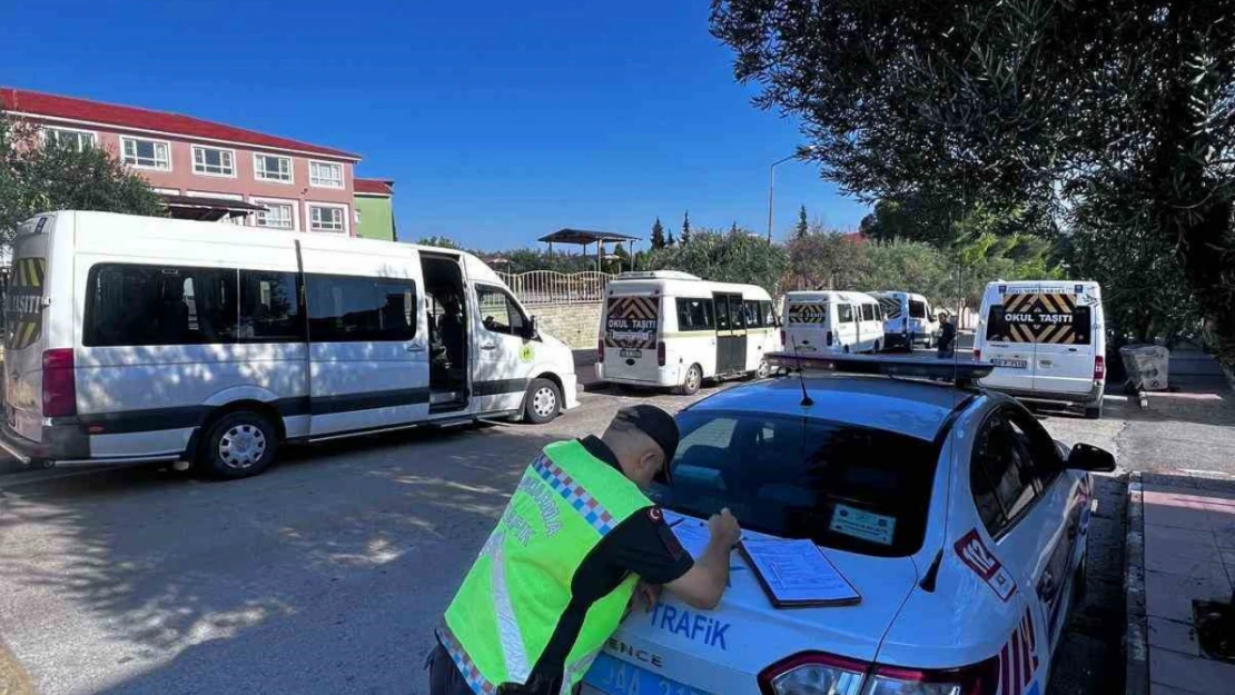 Karacasu'da okul servislerine sıkı denetim