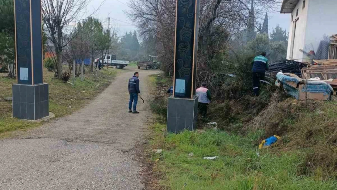 Karacasu'da temizlik çalışmaları devam ediyor