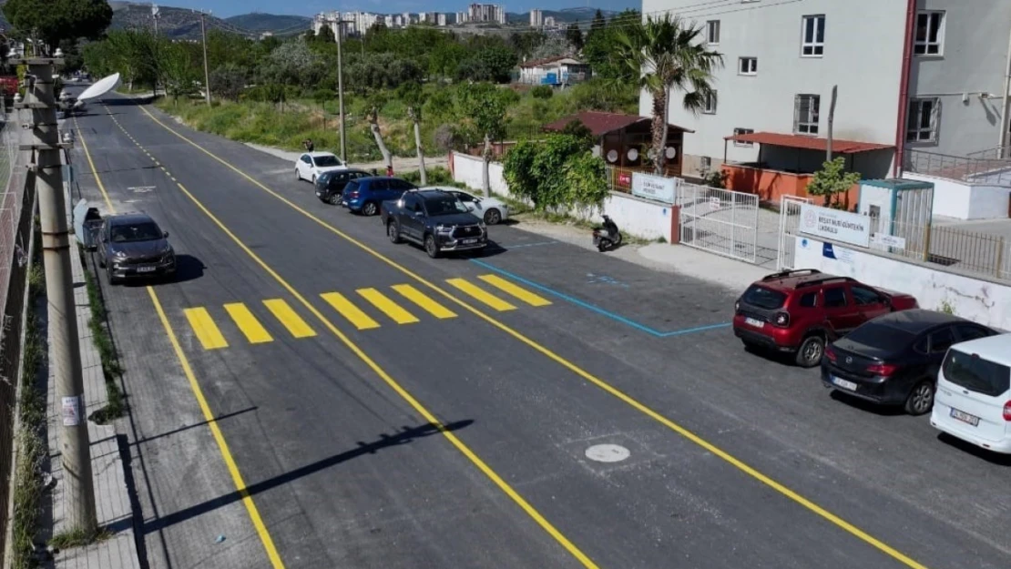 Karaova Mahallesi'nde yollar konforlu ve güvenli hale yenileniyor