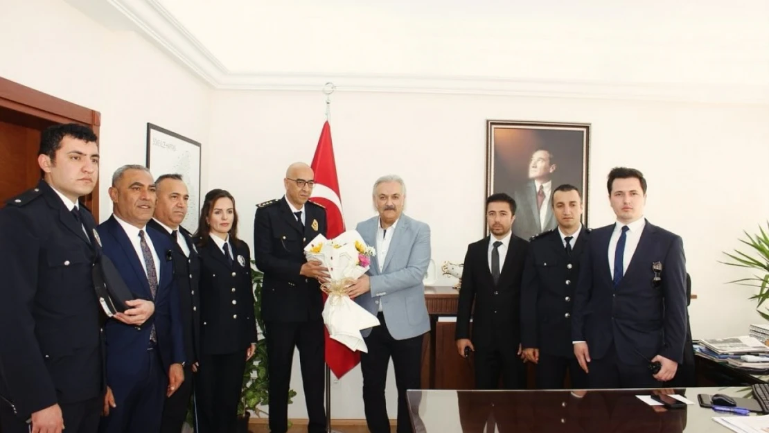 Kaymakam Akça polisleri ağırladı