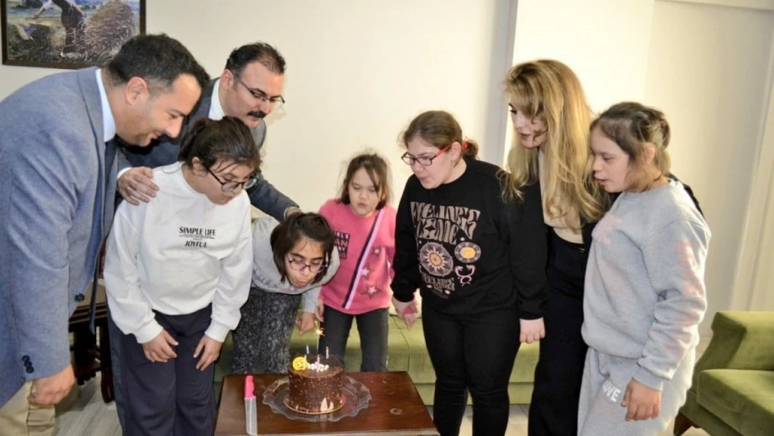 Kaymakam Ateş, Kız Umut Evi'nde özel çocuklarla bir araya geldi