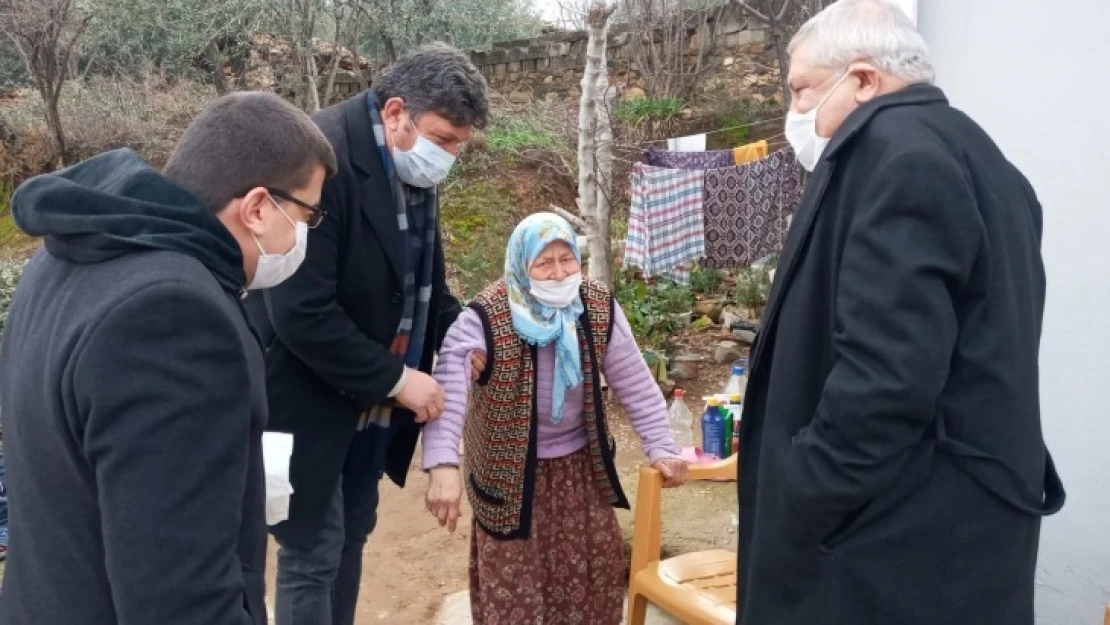 Kaymakam Soley, yaşlı ve çocukları ziyaret etti
