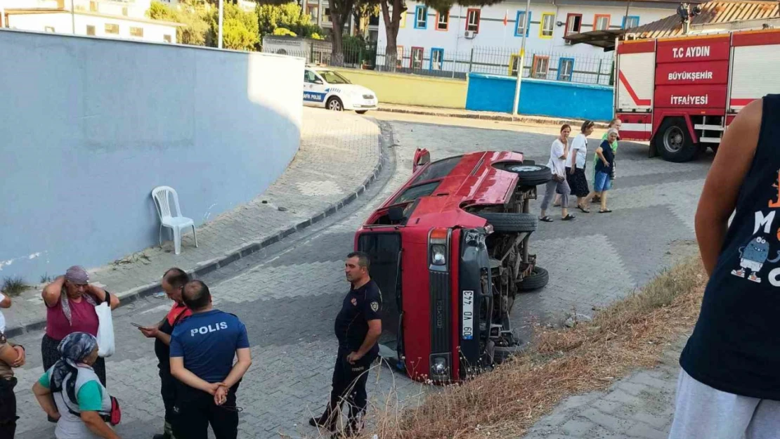 Koçarlı'da kamyonet devrildi: 1 yaralı