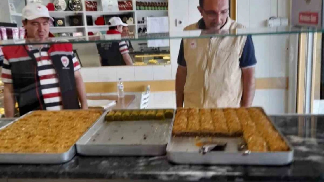 Koçarlı'da tatlı ve dondurma işletmelerine eş zamanlı denetim