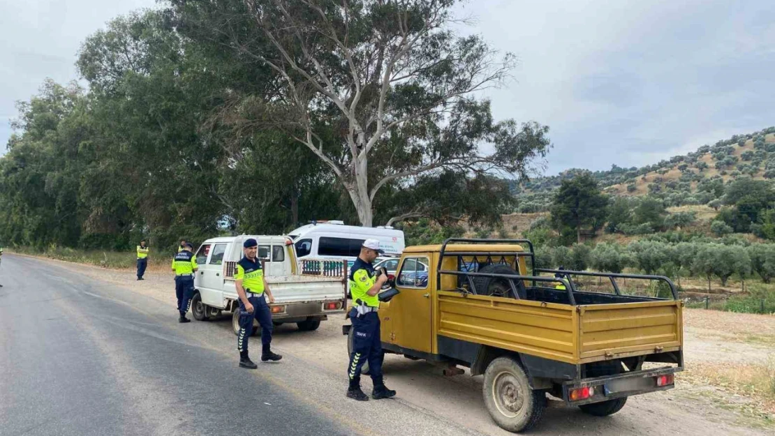 Köşk'te 'şok' trafik uygulaması: 12 sürücü cezadan kaçamadı