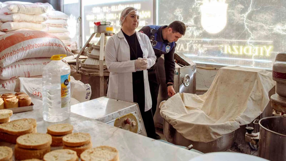 Kuşadası Belediyesi'nden ekmek fırınlarına hijyen ve gramaj denetimi