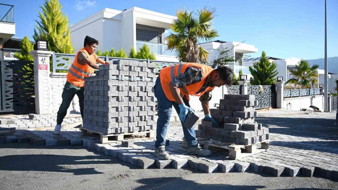 Kuşadası Belediyesi'nden Soğucak'ta yol yapım çalışması