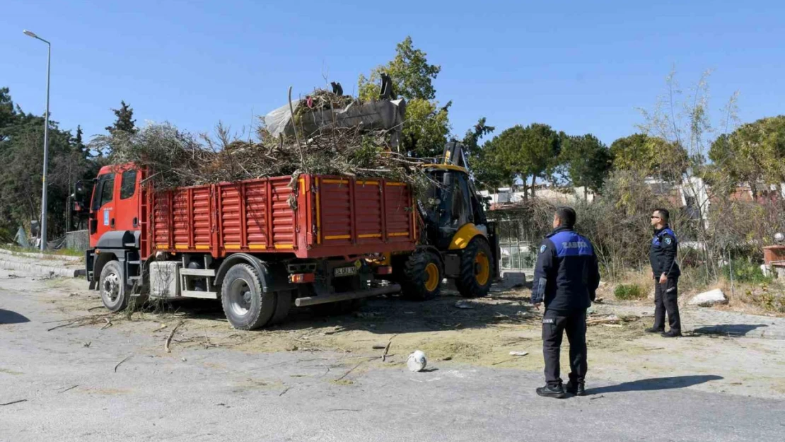 Kuşadası Belediyesi'nin çevre dedektifleri iş başında