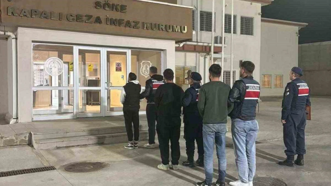 Kuşadası'nda 23 düzensiz göçmen ve 3 organizatör yakalandı