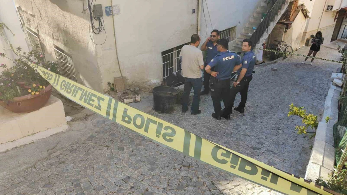 Kuşadası'nda aynı mahallede iki şüpheli ölüm