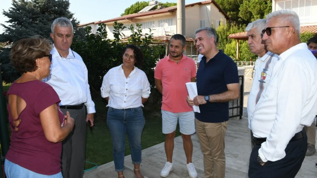 Kuşadası'nda başkan yardımcılarının da makamı sokaklar