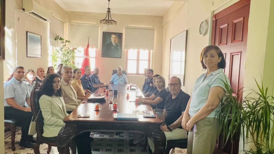 Kuşadası'nda Çocuk Koruma ve Kadına Yönelik Şiddetle Mücadele toplantısı yapıldı