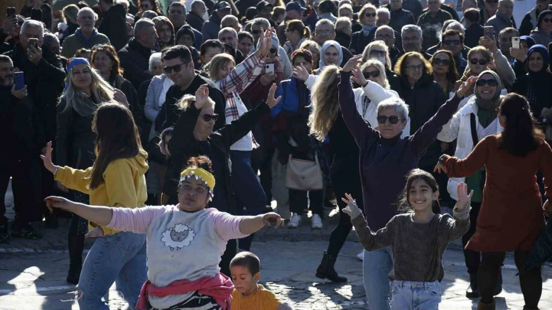 Kuşadası'nda Karadeniz rüzgarı esmeye başladı