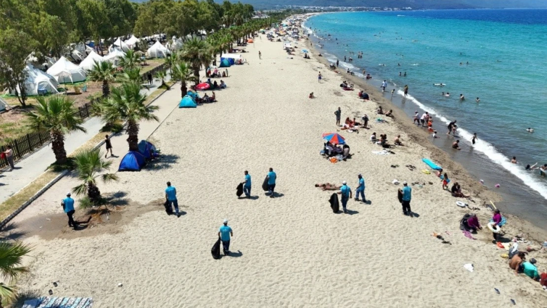 Kuşadası'nda Kurban Bayramı tatilinin ilk 5 gününde 1645 ton çöp toplandı