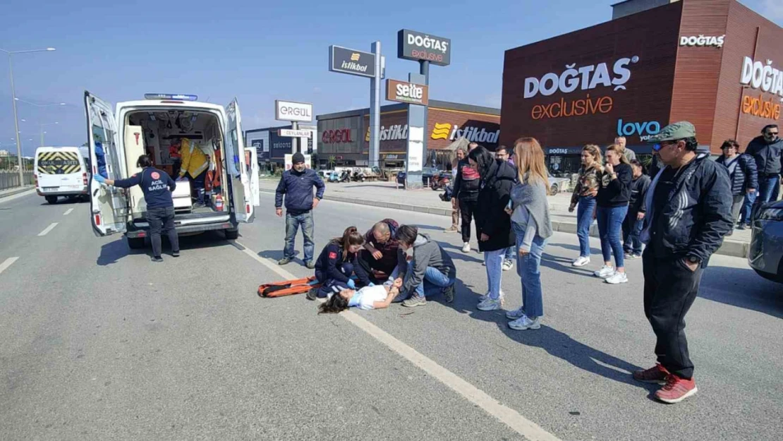 Kuşadası'nda otomobilin 13 yaşındaki çocuğa çarptığı kaza kamerada